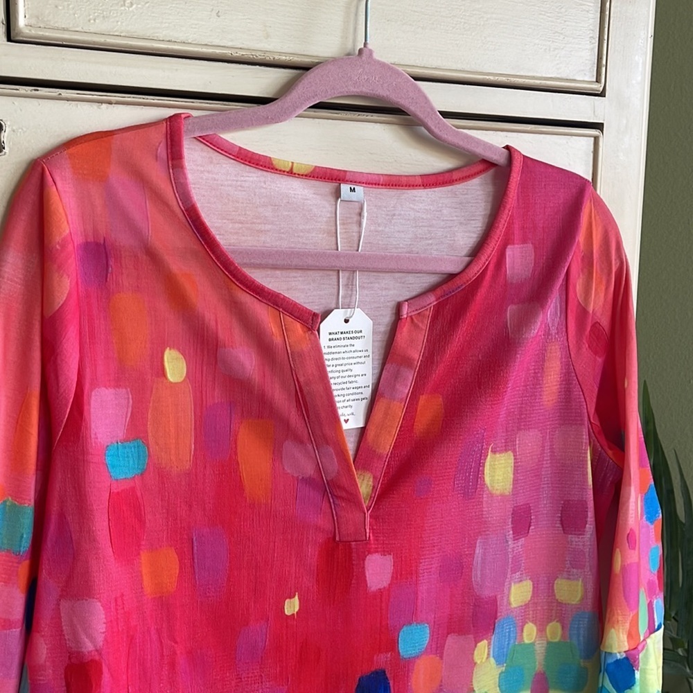 Boutique brand bright split neck top size M - Picture 5 of 6